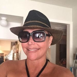 Meet your Posher, Nina